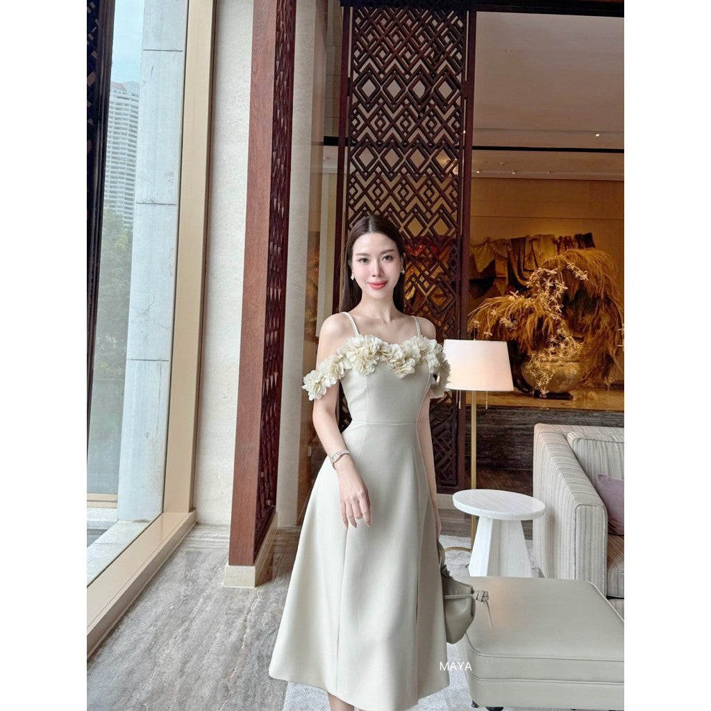 G133 s-2xl ชุดไปงาน ชุดเดรสสายเดี่ยวแต่งดอกไม้ สายปรับได้ ผ่าหน้าซับในเต็มตัว สวยมากกกค่า