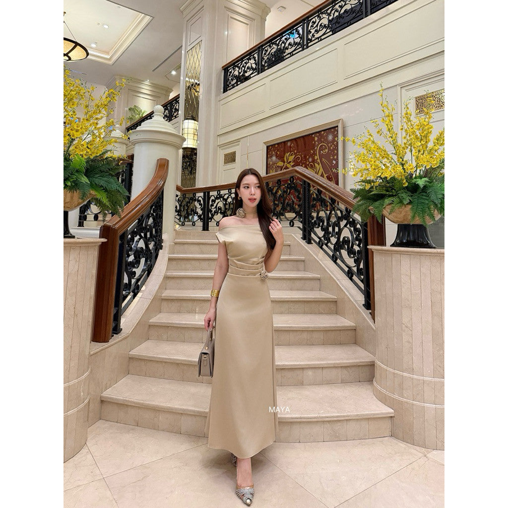 G135 สีน้ำตาลไหม้ มาใหม่ ชุดเดรสปาดไหล่ออกงาน ชุดเพื่อนเจ้าสาว s-2xl สะโพกฟรี มีดอกไม้ผูกให้
